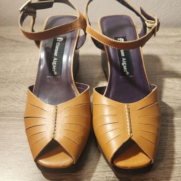 ETIENNE AIGNER SCHEME WOMEN'S SANDALS BROWN COLOR SIZE 6 1\2 LEATHER UPPER. - Picture 2 of 4